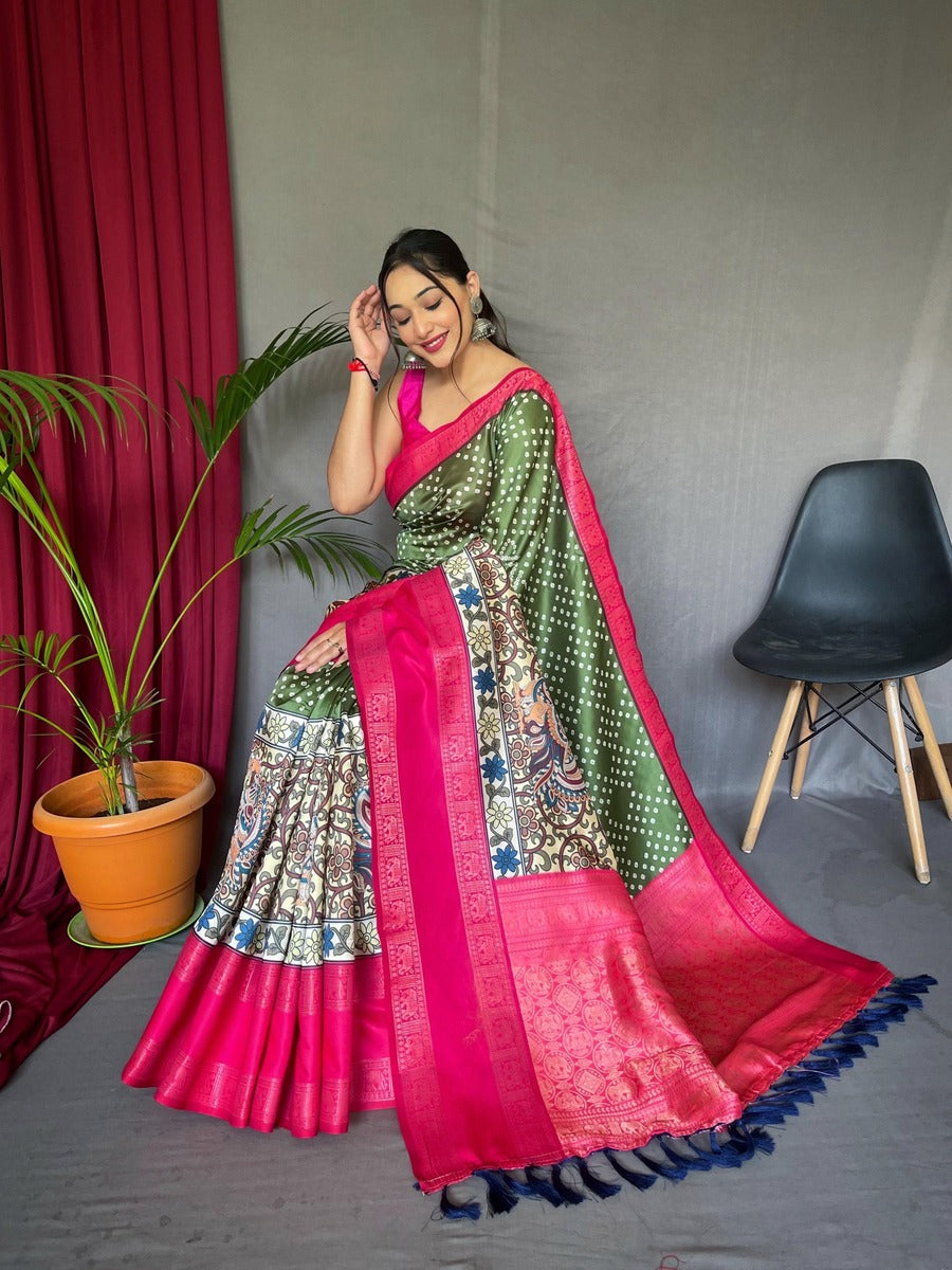 Stunner Green Digital Printed Satin Silk Saree With Majesty Blouse Piece