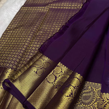 Luxuriant Purple Soft Banarasi Silk Saree With Resplendent Blouse Piece