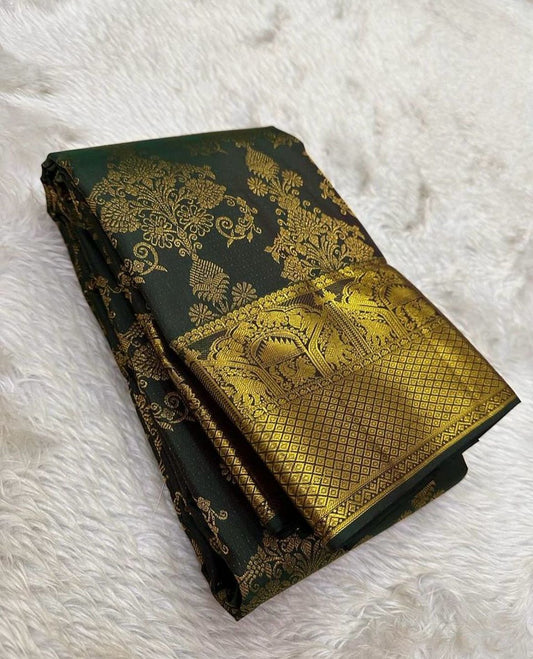 Devastating Dark Green Soft Banarasi Silk Saree With Exemplary Blouse Piece