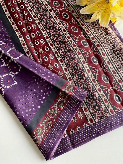 Entrancing Purple Embroidery Work Soft Silk Saree With Adoring Blouse Piece